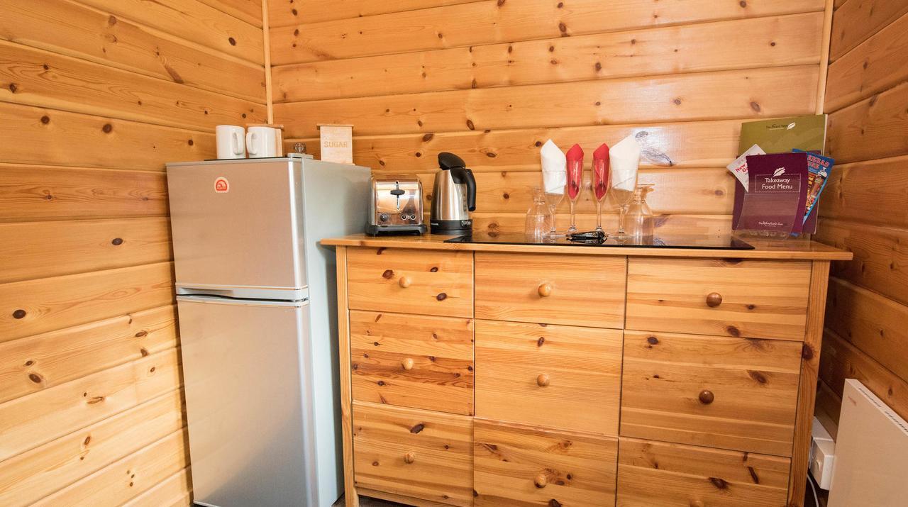 Cypress Log Cabins Accommodation Godshill  المظهر الخارجي الصورة